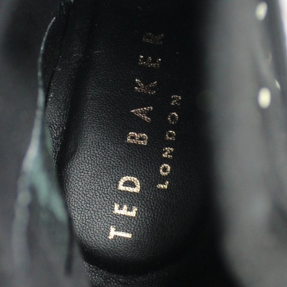 NEW TED BAKER LONDON Stud Curvad Pointed Toe Heeled Bootie - Picture 11 of 16